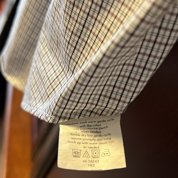 Like New Calvin Klein Light Plaid look Slim-Fit Performance Non-Iron Dress Shirt - Picture 8 of 9